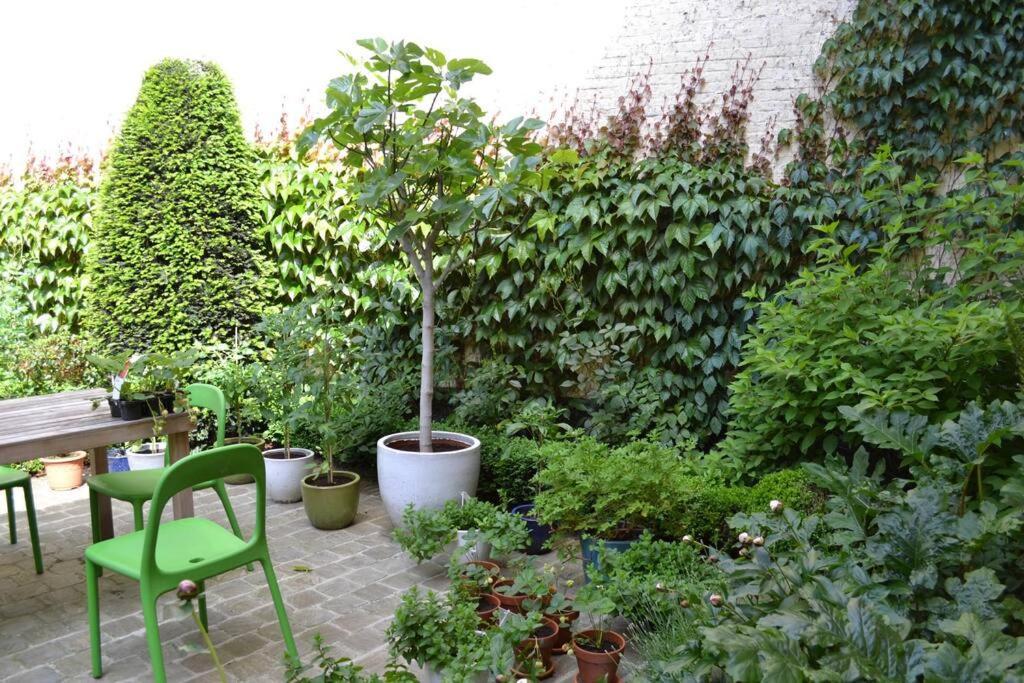 Villa Carriage House In Quiet Ecological Garden Antwerpen Exterior foto